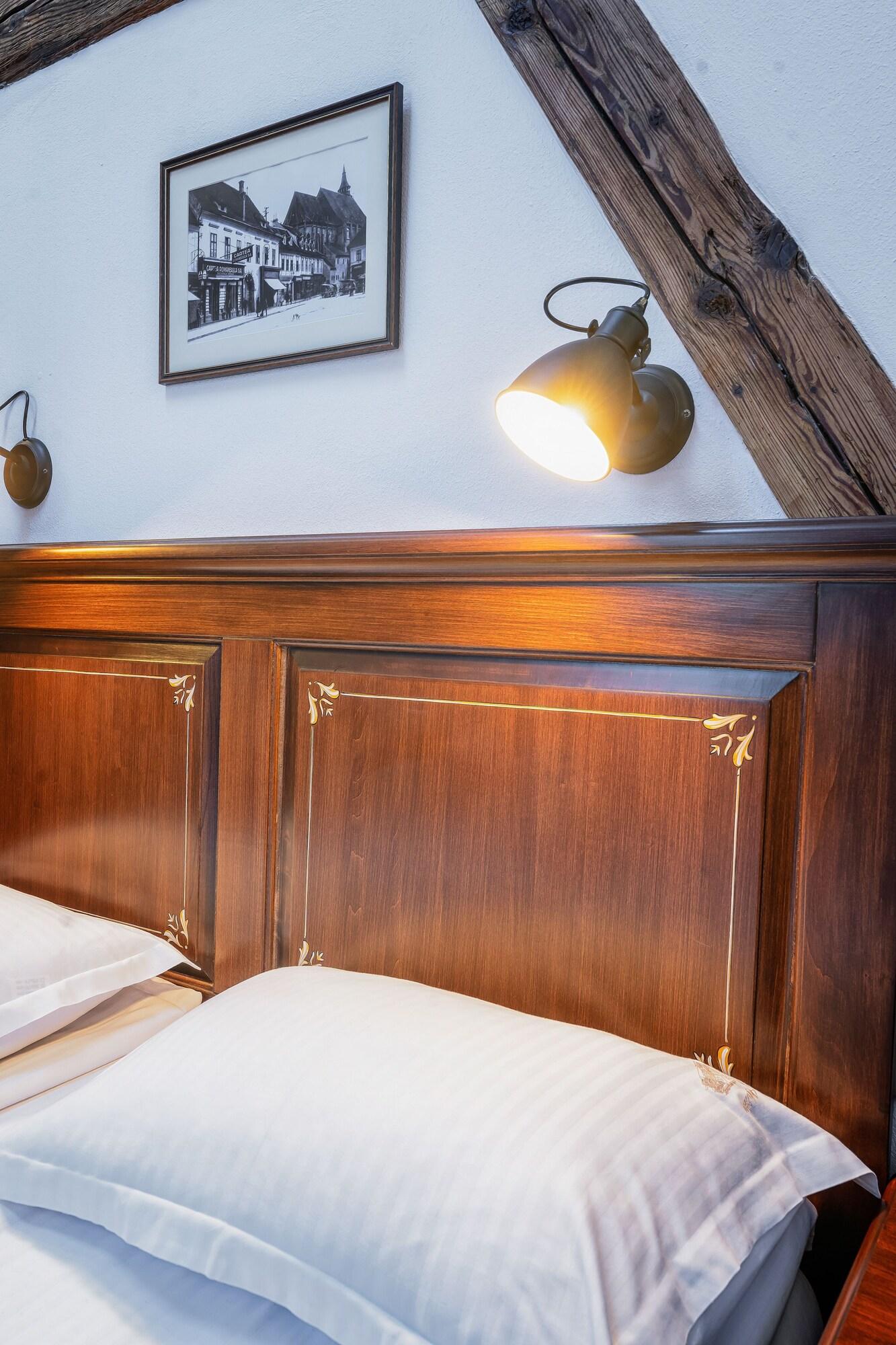 בראשוב Hotel Boutique Casa Chitic -Hotel And Restaurant Str Johann Gott Nr7 מראה חיצוני תמונה