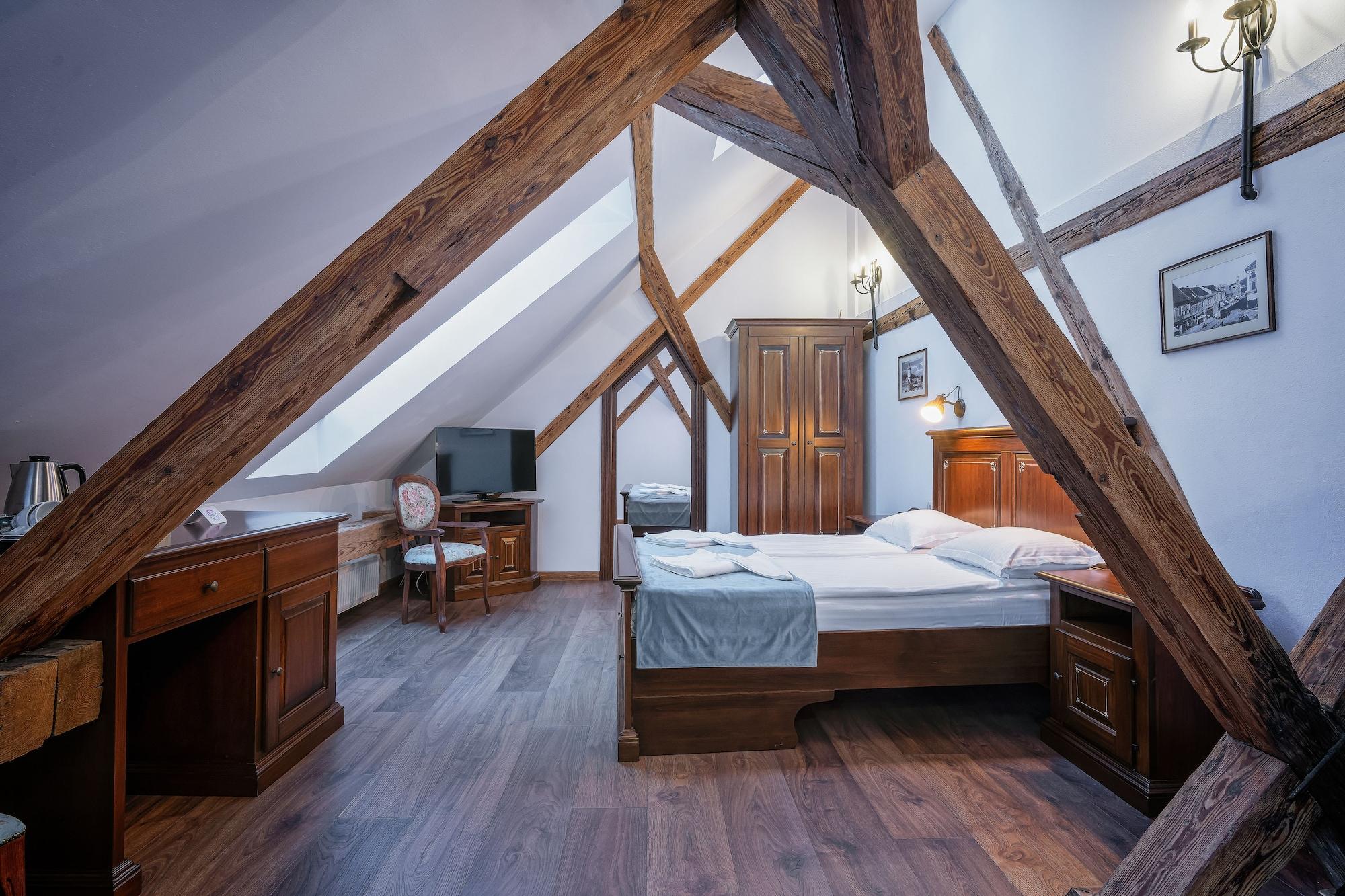 בראשוב Hotel Boutique Casa Chitic -Hotel And Restaurant Str Johann Gott Nr7 מראה חיצוני תמונה