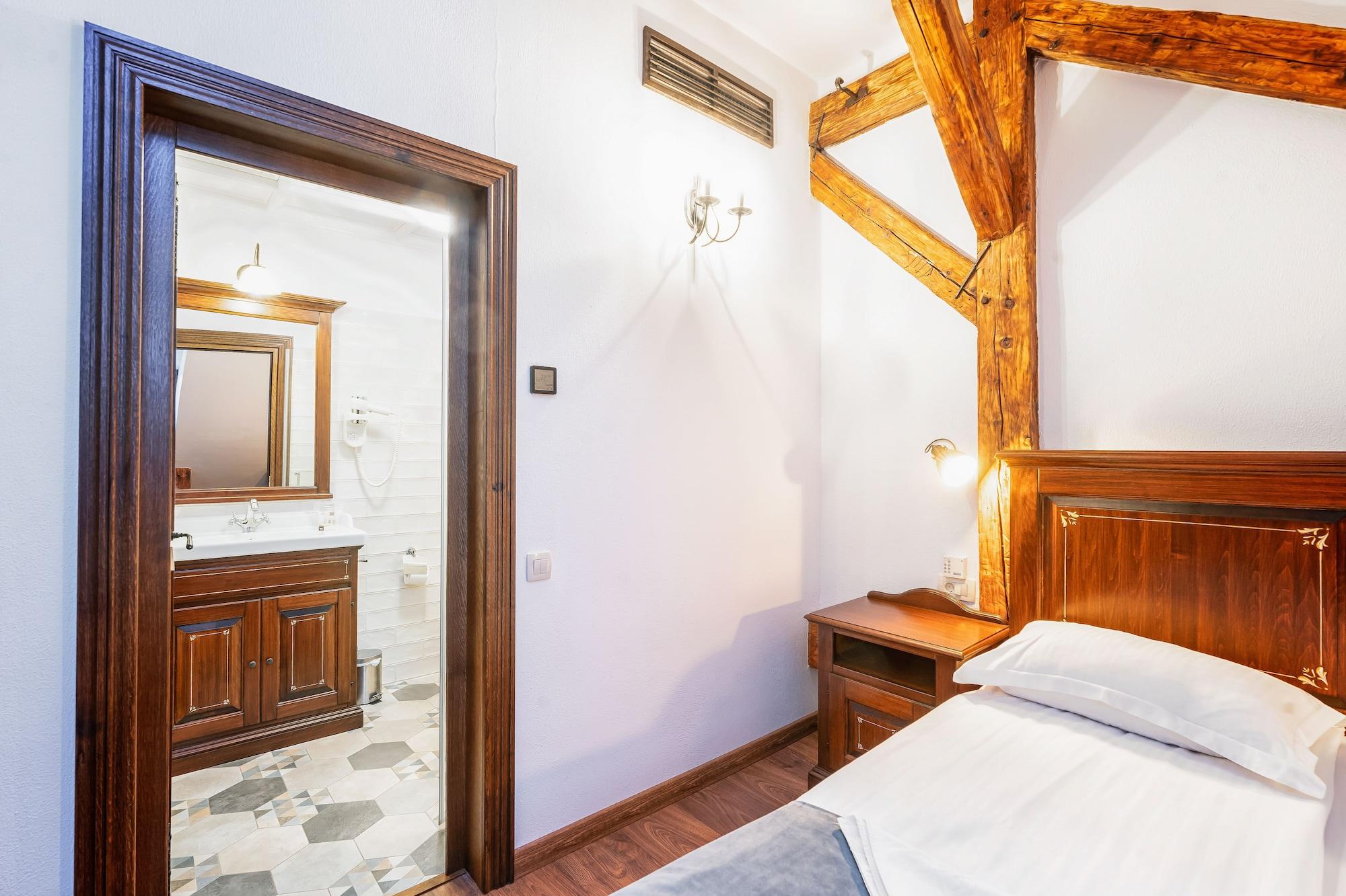 בראשוב Hotel Boutique Casa Chitic -Hotel And Restaurant Str Johann Gott Nr7 מראה חיצוני תמונה