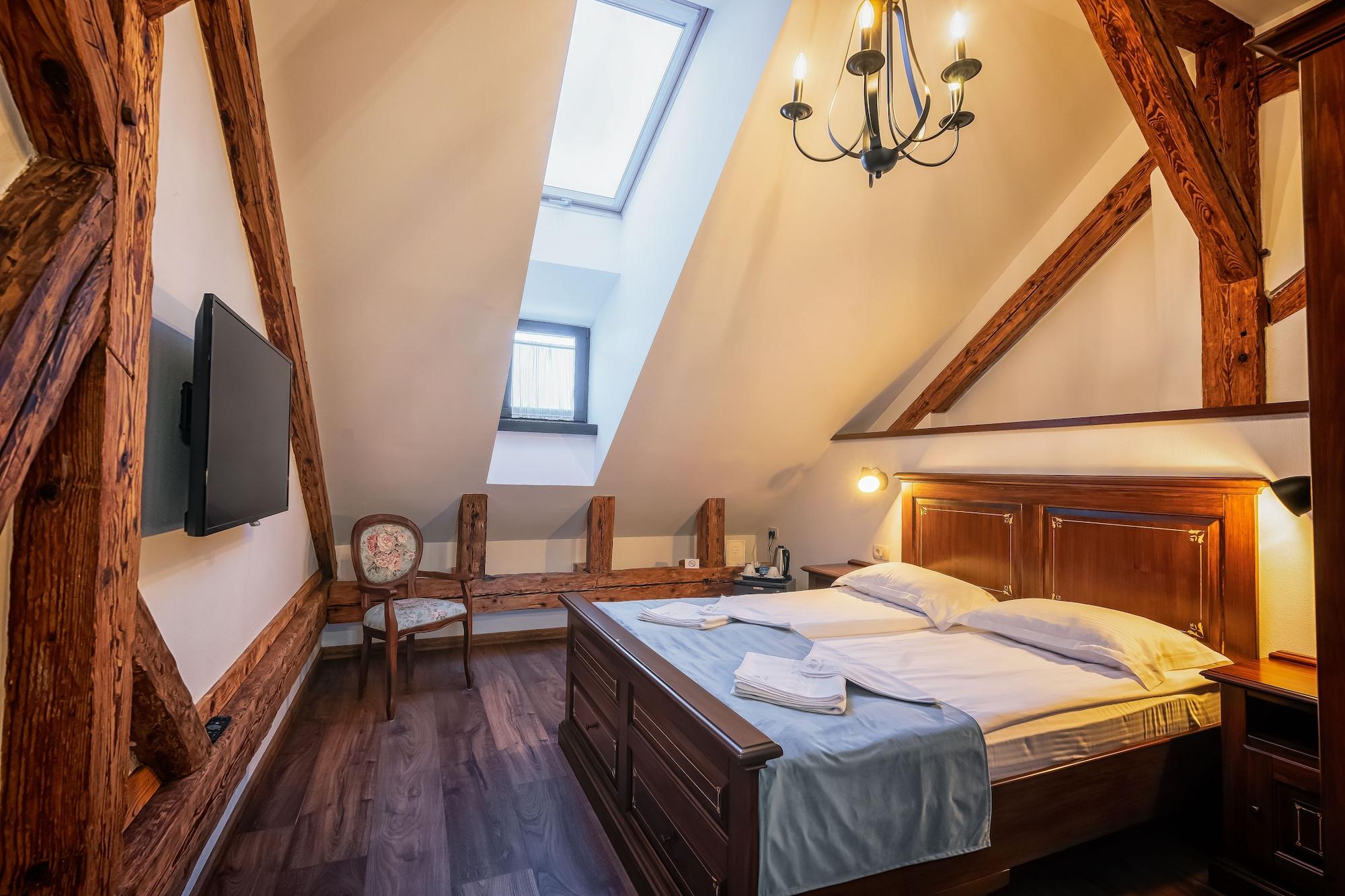 בראשוב Hotel Boutique Casa Chitic -Hotel And Restaurant Str Johann Gott Nr7 מראה חיצוני תמונה