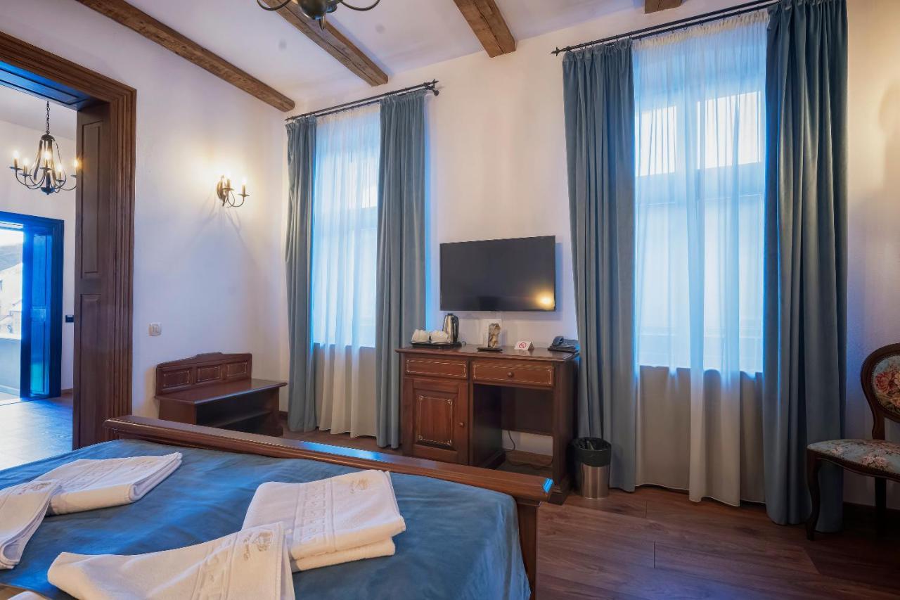 בראשוב Hotel Boutique Casa Chitic -Hotel And Restaurant Str Johann Gott Nr7 מראה חיצוני תמונה