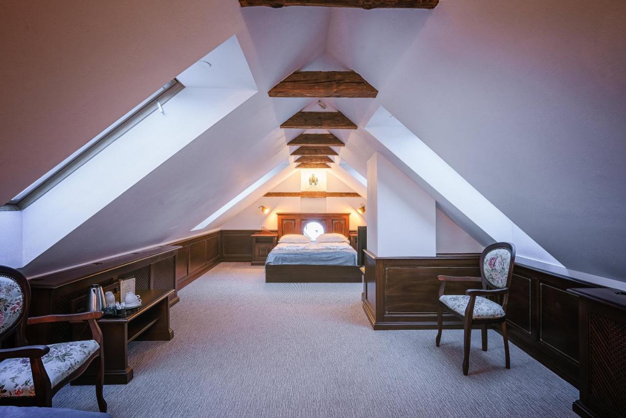 בראשוב Hotel Boutique Casa Chitic -Hotel And Restaurant Str Johann Gott Nr7 מראה חיצוני תמונה